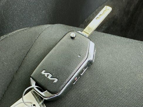Used 2023 Kia Sportage LX FWD image 42