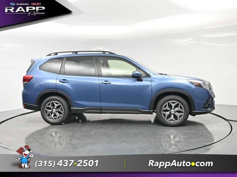 Used 2023 Subaru Forester Premium AWD/4WD image 3