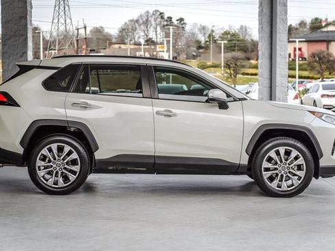 Used 2020 Toyota RAV4 Limited image 53