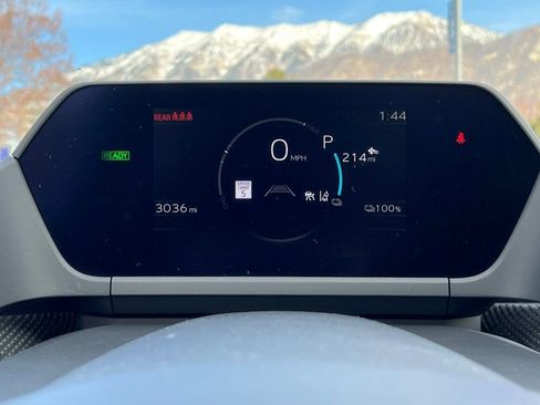 Used 2025 Toyota bZ4X AWD w/ Weather Package image 33