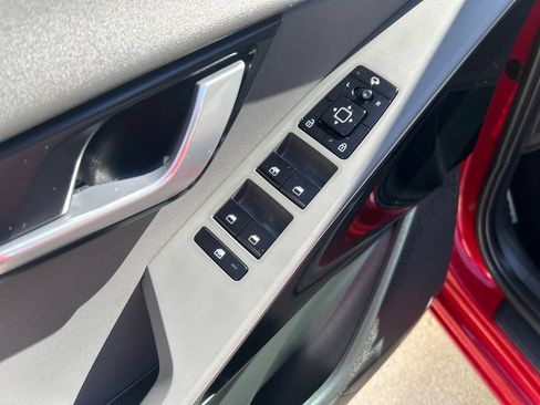 Used 2023 Kia Niro EX Touring FWD image 12
