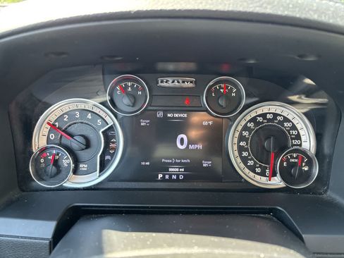 Used 2016 RAM 1500 Laramie w/ Convenience Group AWD/4WD image 11
