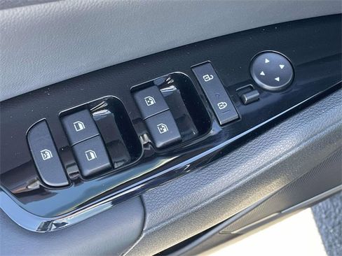 Used 2023 Kia Sportage EX image 13