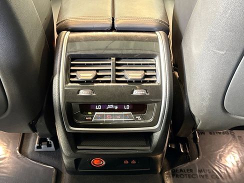 Used 2023 BMW X7 xDrive40i image 24