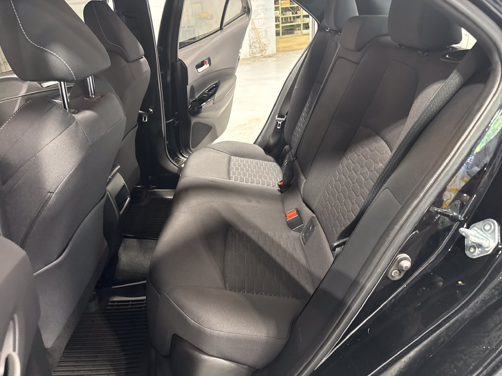 Used 2022 Toyota Corolla SE FWD image 35