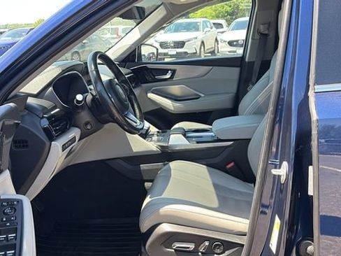Used 2024 Acura MDX SH-AWD w/ Technology Package image 11