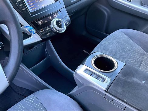 Used 2012 Toyota Prius V Two image 16
