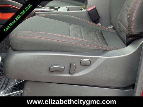 Used 2025 Nissan Frontier PRO-4X image 21