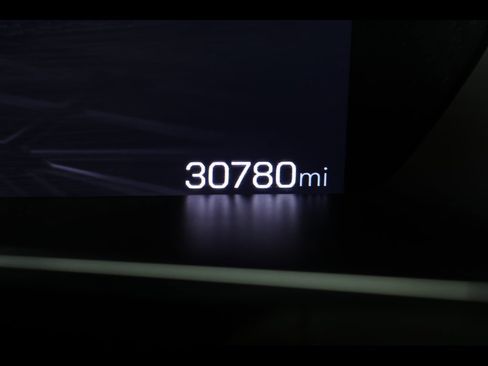 Used 2023 GMC Canyon Denali image 30