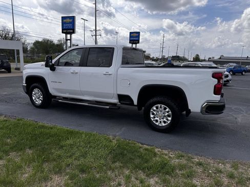 Used 2025 Chevrolet Silverado 2500 LT AWD/4WD image 5