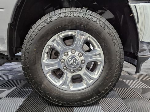 Used 2024 RAM 2500 Big Horn AWD/4WD image 6