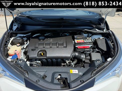 Used 2018 Toyota C-HR XLE FWD image 30