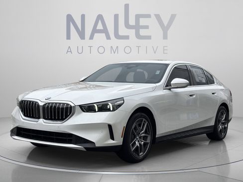 Used 2026 BMW 530i RWD image 1