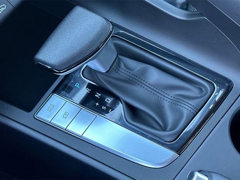 Used 2026 Hyundai Elantra SE image 23