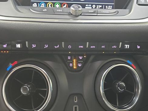 Used 2022 Chevrolet Blazer LT image 23