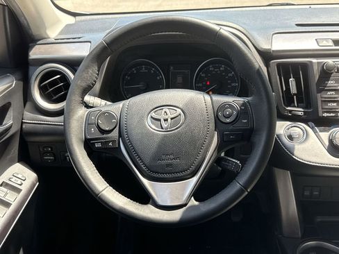 Used 2018 Toyota RAV4 XLE w/ Plus Extra Value Package AWD/4WD image 11