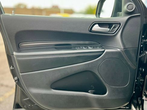 Used 2022 Dodge Durango SXT image 11