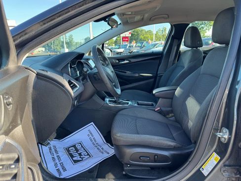 Used 2017 Chevrolet Cruze LT w/ Convenience Package FWD image 15