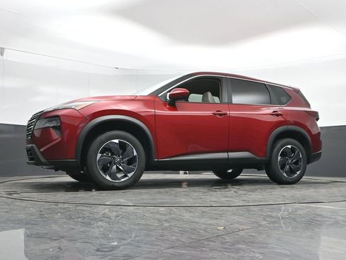 Used 2025 Nissan Rogue SV AWD/4WD image 46