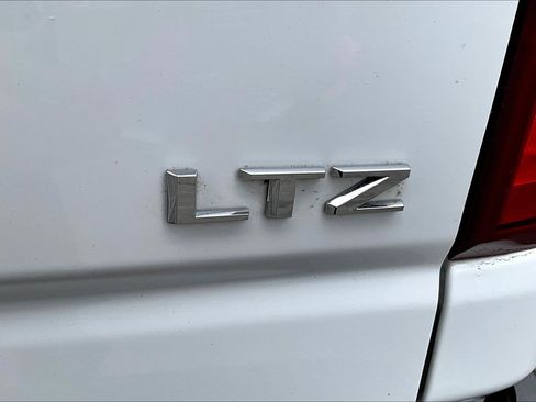 Used 2023 Chevrolet Silverado 2500 LTZ w/ LTZ Plus Package image 16