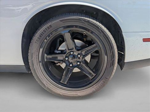 Used 2022 Dodge Challenger GT RWD image 15