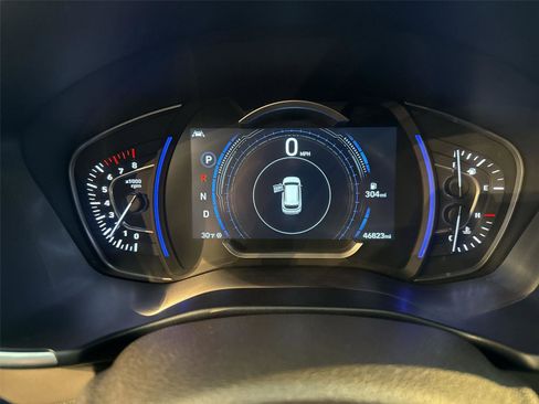 Used 2020 Hyundai Santa Fe Limited image 10