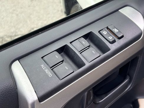 Used 2013 Toyota 4Runner SR5 image 13