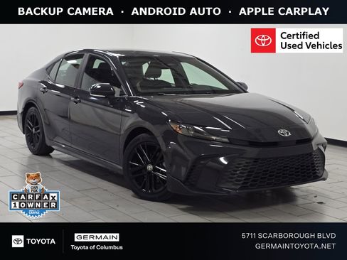 Certified 2025 Toyota Camry SE image 1