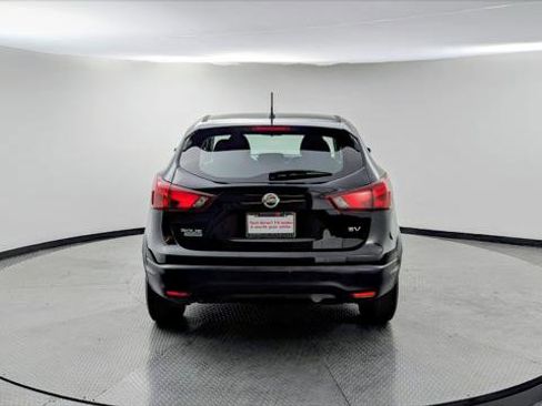 Used 2019 Nissan Rogue Sport S image 7