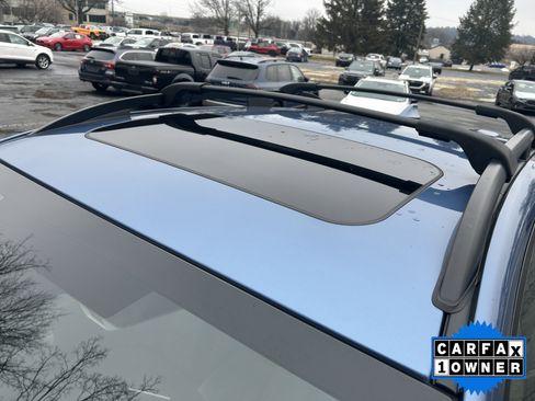 Used 2022 Subaru Crosstrek 2.0i Premium w/ Moonroof Package image 11