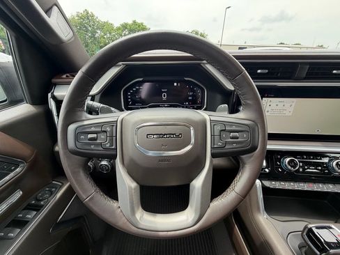 Used 2023 GMC Sierra 1500 Denali w/ Denali Reserve Package AWD/4WD image 10