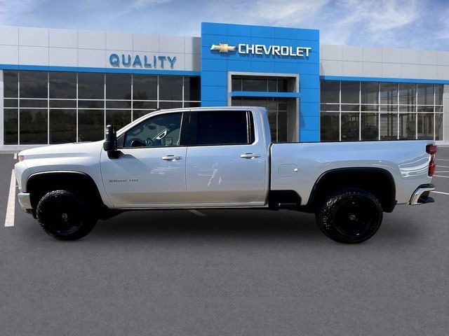 Certified 2022 Chevrolet Silverado 2500 LT w/ Convenience Package AWD/4WD image 4