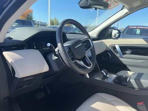 Used 2024 Land Rover Discovery Sport S image 10