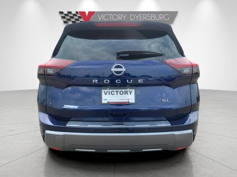 Used 2025 Nissan Rogue SL FWD image 5
