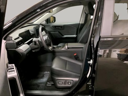 Used 2026 Toyota RAV4 XLE Premium AWD/4WD image 8