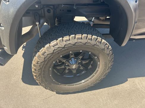 Used 2024 RAM 2500 Laramie w/ Night Edition image 33