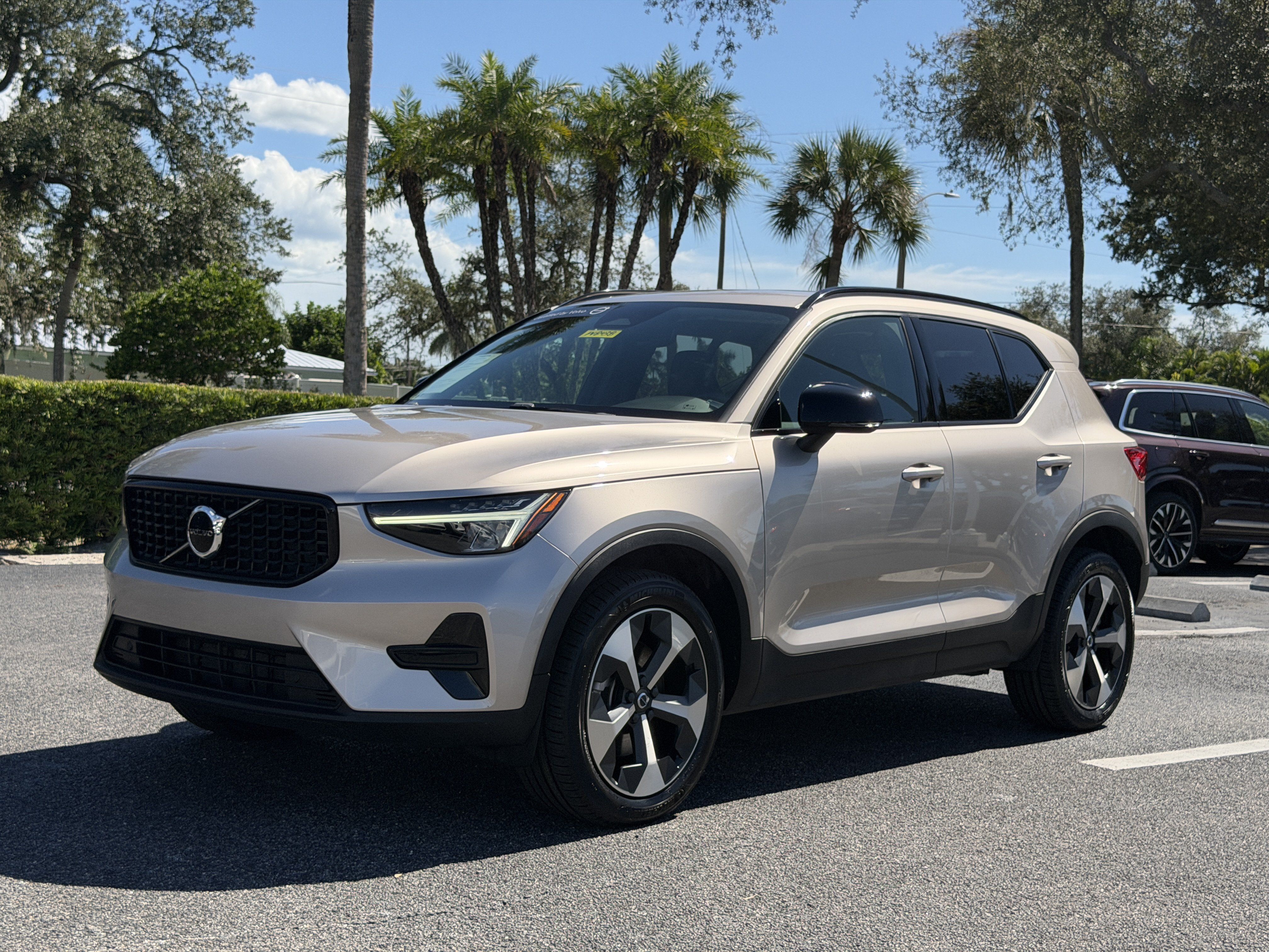 Certified 2024 Volvo XC40 B5 Core AWD/4WD image 7