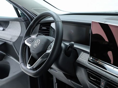 New 2026 Volkswagen Tiguan S image 34