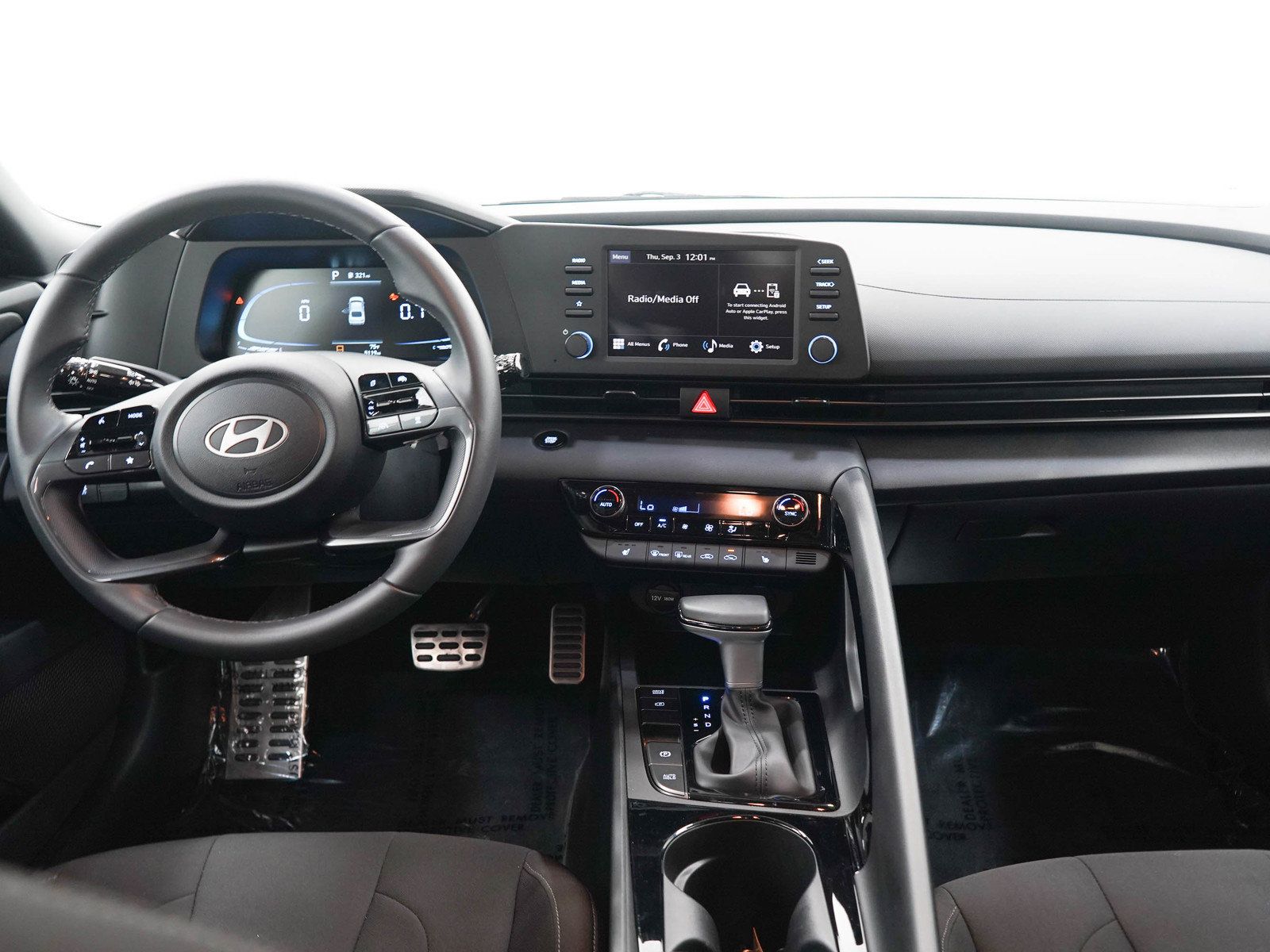 Certified 2026 Hyundai Elantra SEL Sport Premium FWD image 14