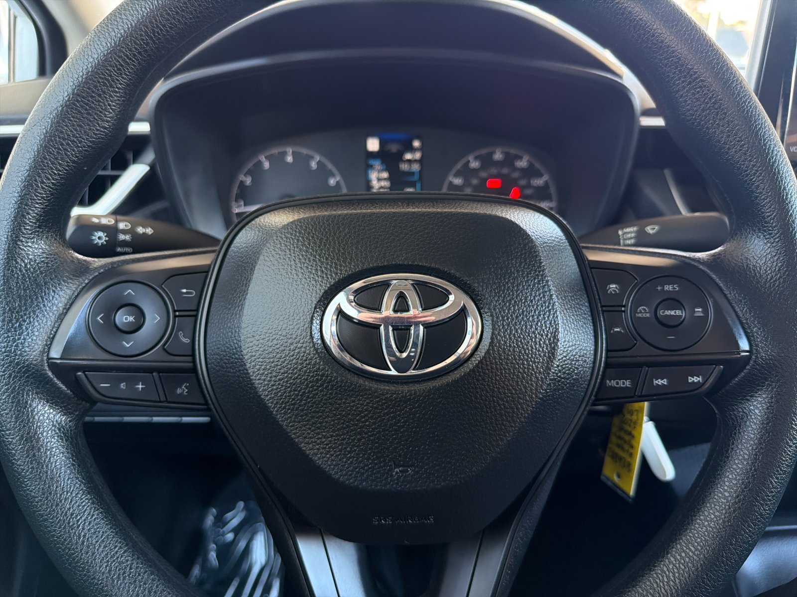 Used 2025 Toyota Corolla LE FWD image 19