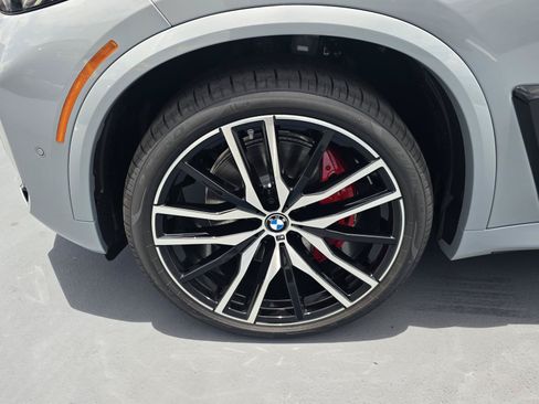 New 2026 BMW X5 xDrive40i w/ M Sport Package AWD/4WD image 8