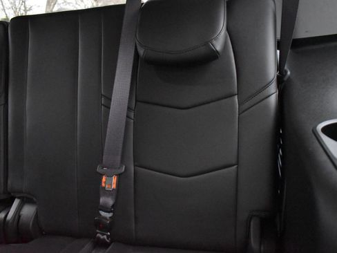 Used 2017 Cadillac Escalade Luxury image 43