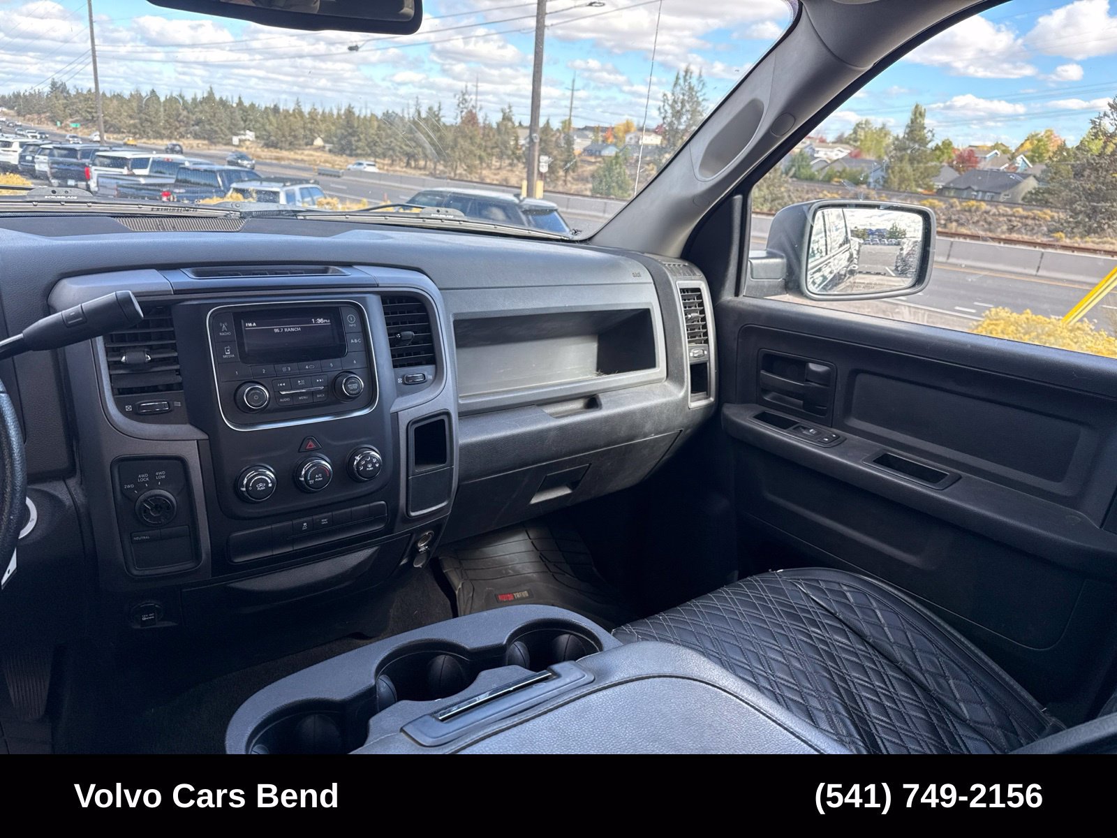 Used 2017 RAM 1500 ST w/ SXT Appearance Group AWD/4WD image 12