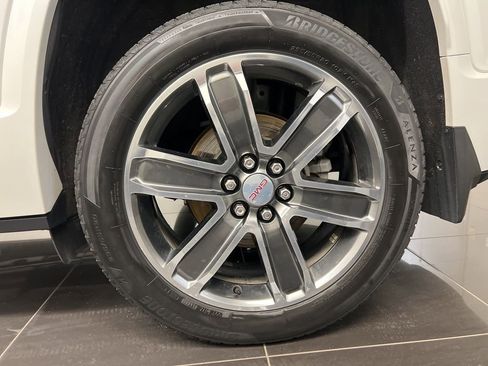 Used 2019 GMC Acadia Denali w/ Technology Package image 7