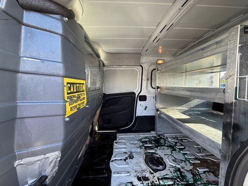 Used 2018 RAM ProMaster City Tradesman image 14