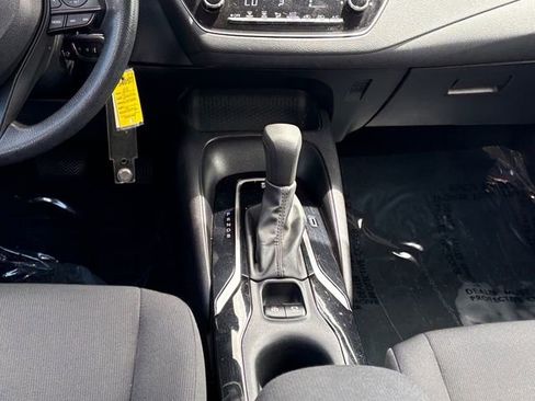 Certified 2022 Toyota Corolla LE FWD image 17