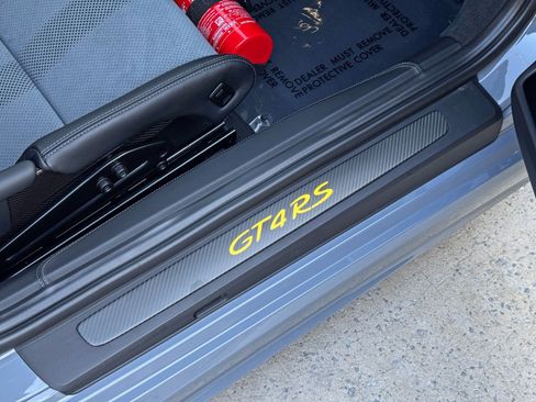Used 2025 Porsche 718 Cayman GT4 RS w/ Weissach Package RWD image 36