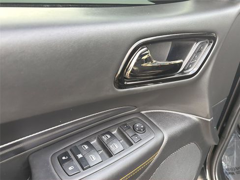 Used 2022 Dodge Durango R/T w/ Quick Order Package 22F image 28