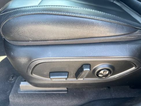 Used 2021 Jeep Grand Cherokee L Laredo w/ Luxury Tech Group I AWD/4WD image 17