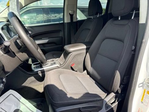 Used 2018 Chevrolet Colorado LT w/ Redline Special Edition AWD/4WD image 15